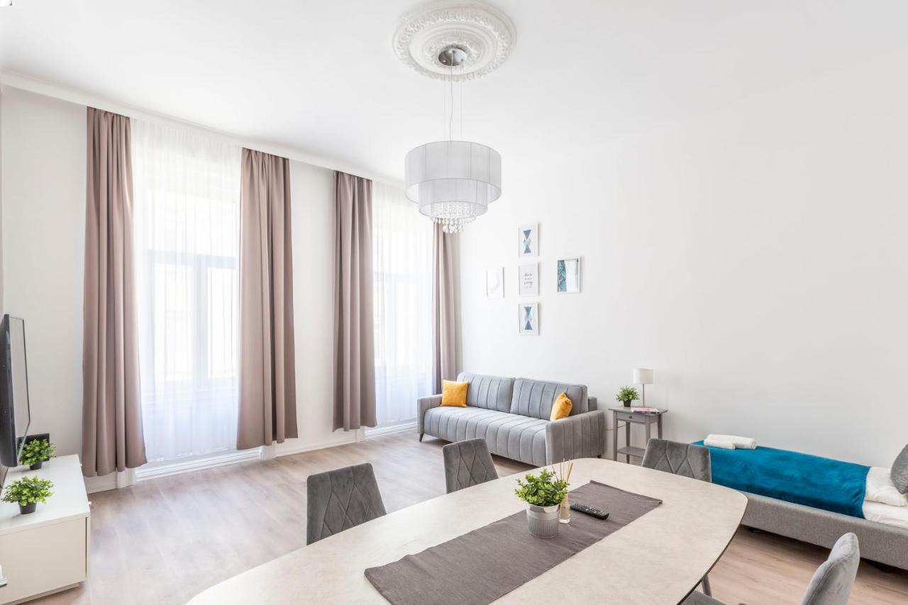Exclusive Downtown Apartment In The Heart Of Budapest Eksteriør bilde