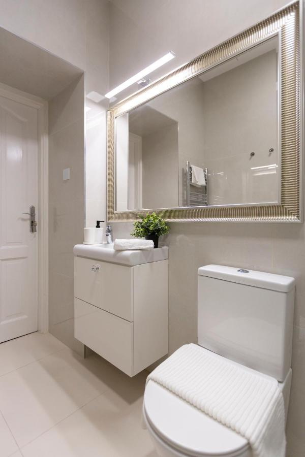 Exclusive Downtown Apartment In The Heart Of Budapest Eksteriør bilde